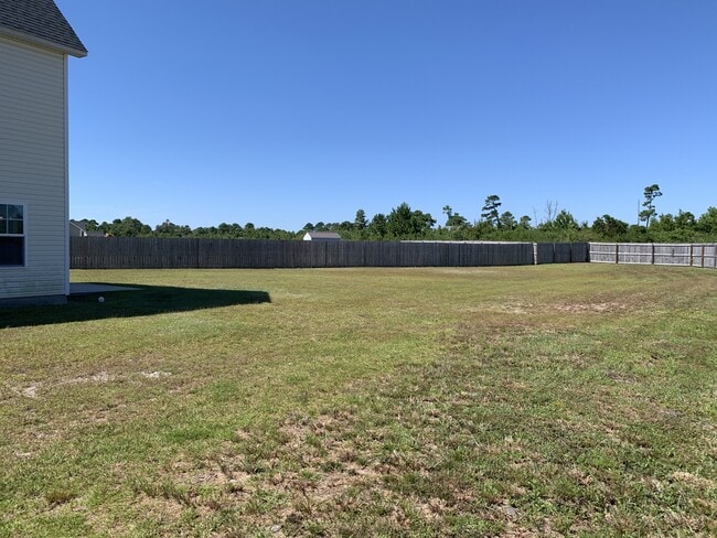 Photo - 423 Elgin Rd