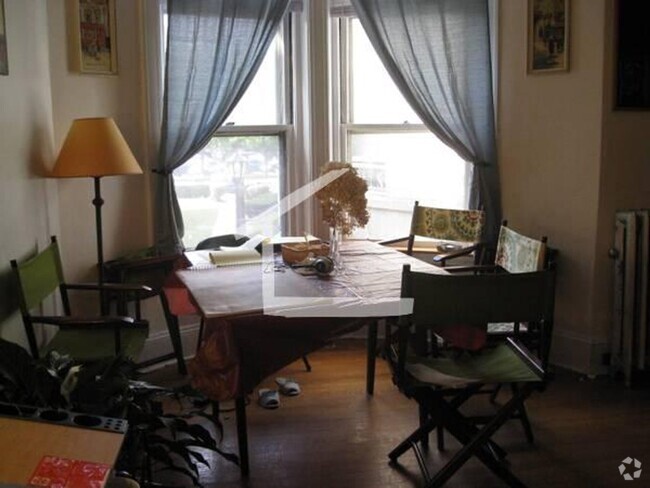 Building Photo - Beautiful 4 bed in Washington Square! Rental
