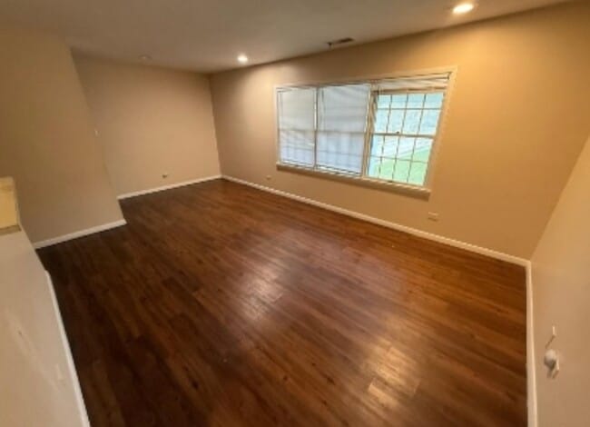 Building Photo - 105 S Elder Ln