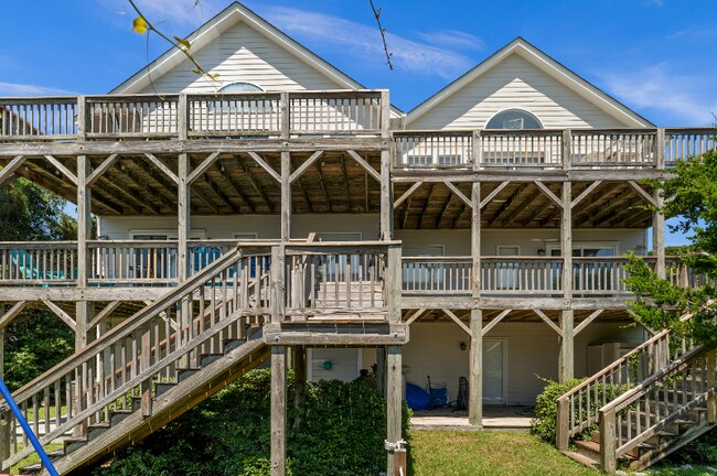 Photo - 5207 Emerald Dr