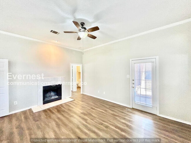 Photo - 3 Bed, 2 Bath Home with Fenced Yard & Garage / Pet-Friendly / Available Now!