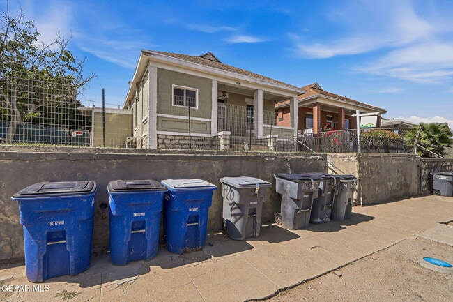 Photo - 1925 Arizona Ave