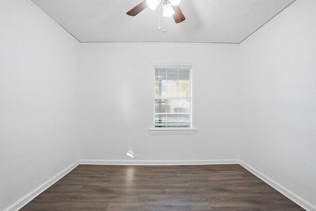 Photo - Charming 3-Bedroom Home in Tulsa, OK