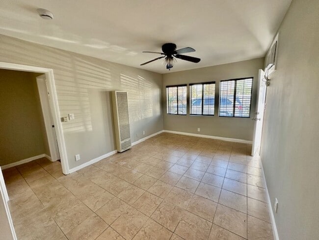 Photo - Oxnard ( M ) Unidad # A