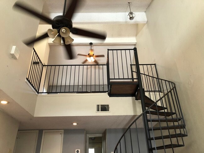 Photo - 2015 Fleur De Lis Ct