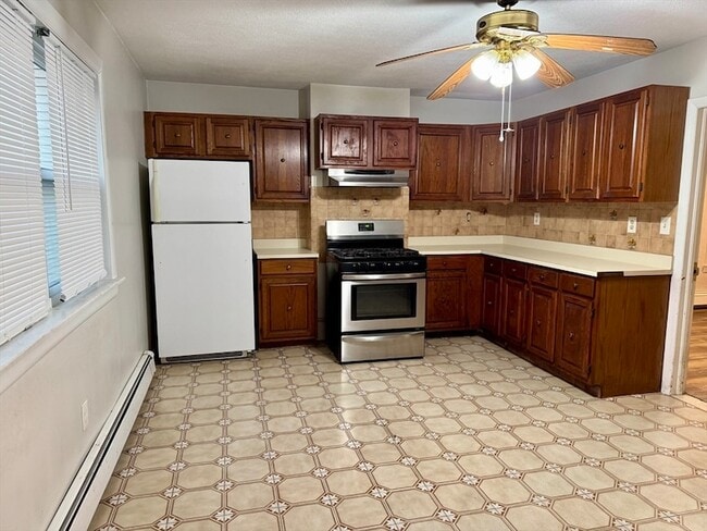 Photo - 230 Havre St Unit 2