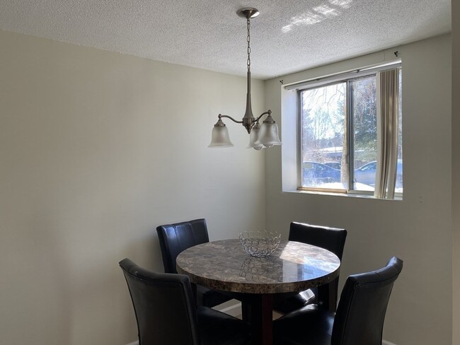 Photo - 1208 Greendale Ave Unidad 209