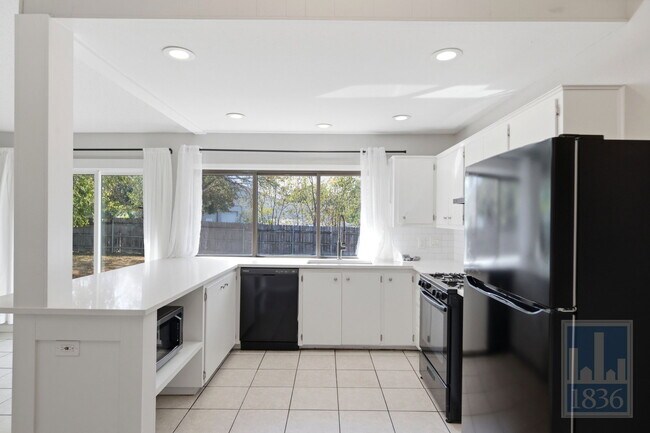 8912 Hunters Trace