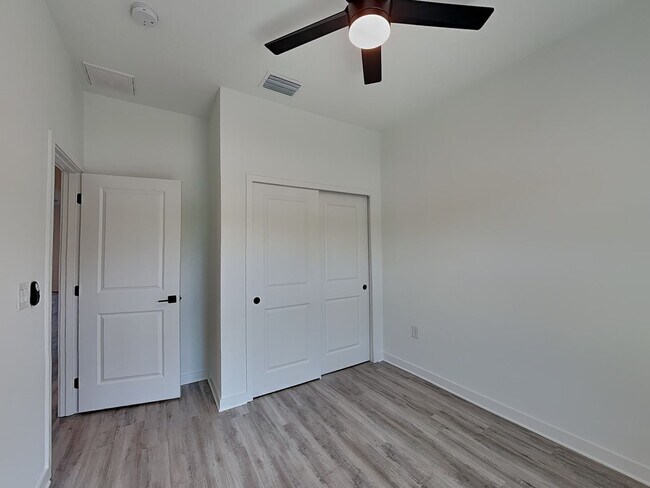 Photo - 1127 Highlands Rd