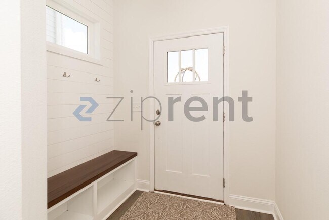 Photo - Unit