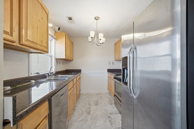 Photo - 9522 6th Bay St