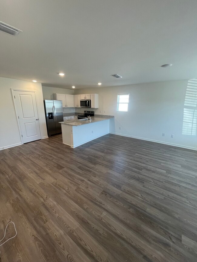 Photo - 154 Lochwolde Dr