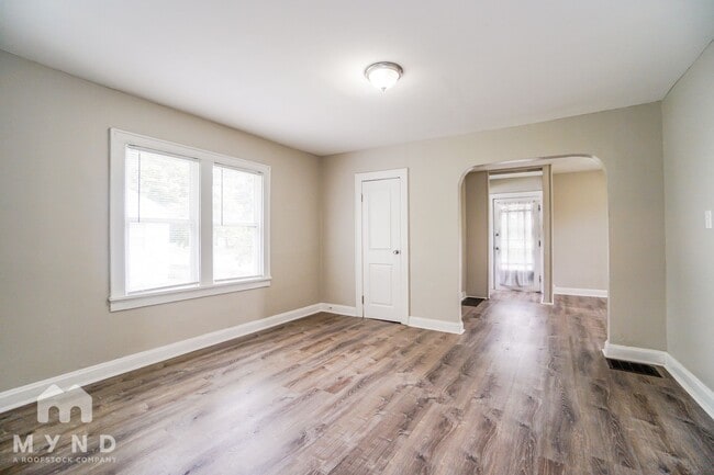 Photo - 1980 E 5th Ave