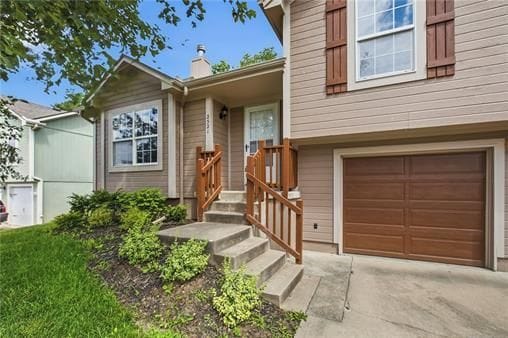 Photo - 2521 NW Richard Dr