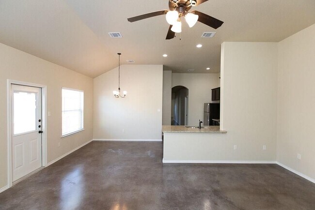 Photo - 189 Joanne Lp