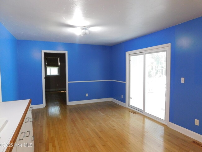Photo - 107 Noyes Ave