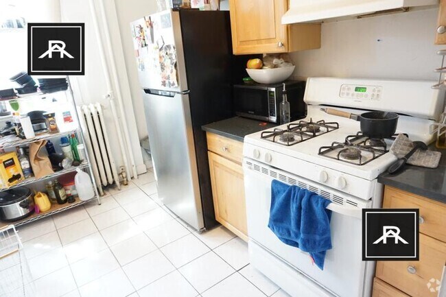 Building Photo - 4 bedroom in Allston MA 02134 Unit 4 Rental