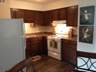 Meadowbrook Apartments