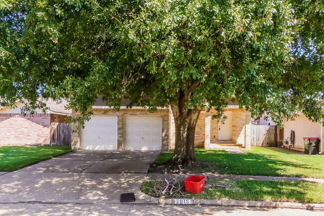 Building Photo - 7615 Alegria Dr Rental