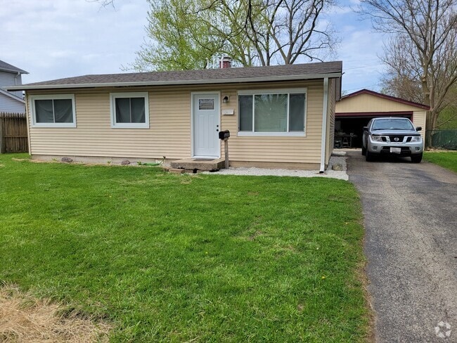 Building Photo - 36348 N Edgewood Dr Rental
