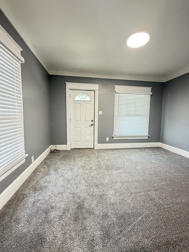 Building Photo - 2511 Herman St