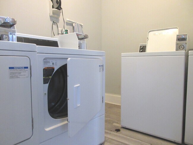 Photo - 245 W North Ave Unidad 111