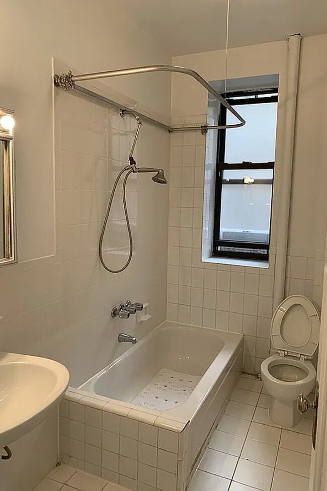 Photo - 340 W 86th St