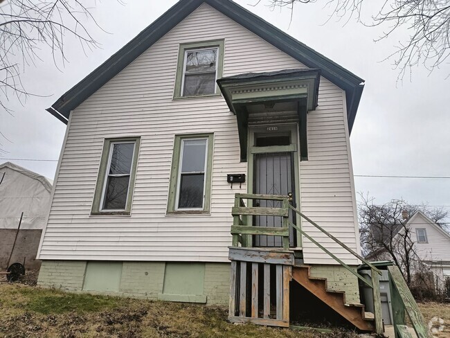 Building Photo - 2 Bedroom Single Family Home