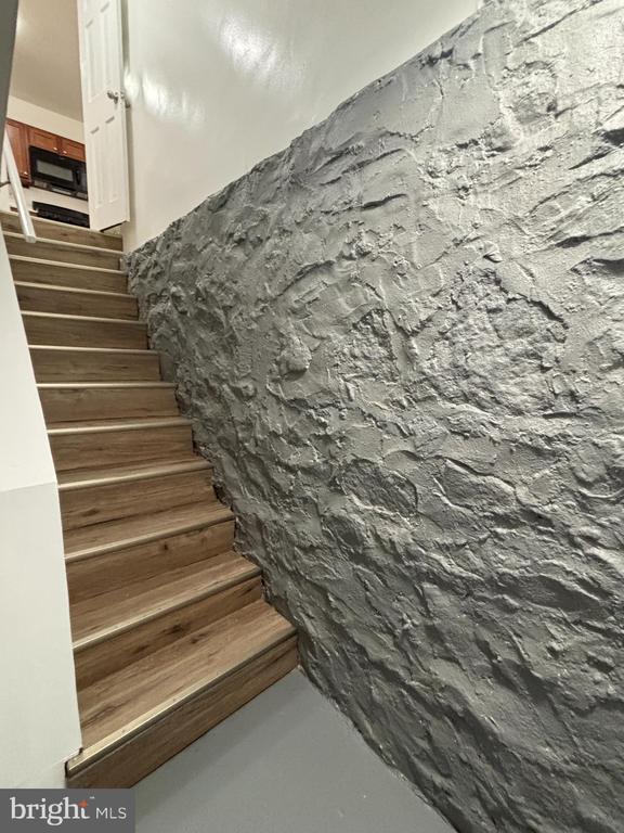 Photo - 3758 Columbus Dr