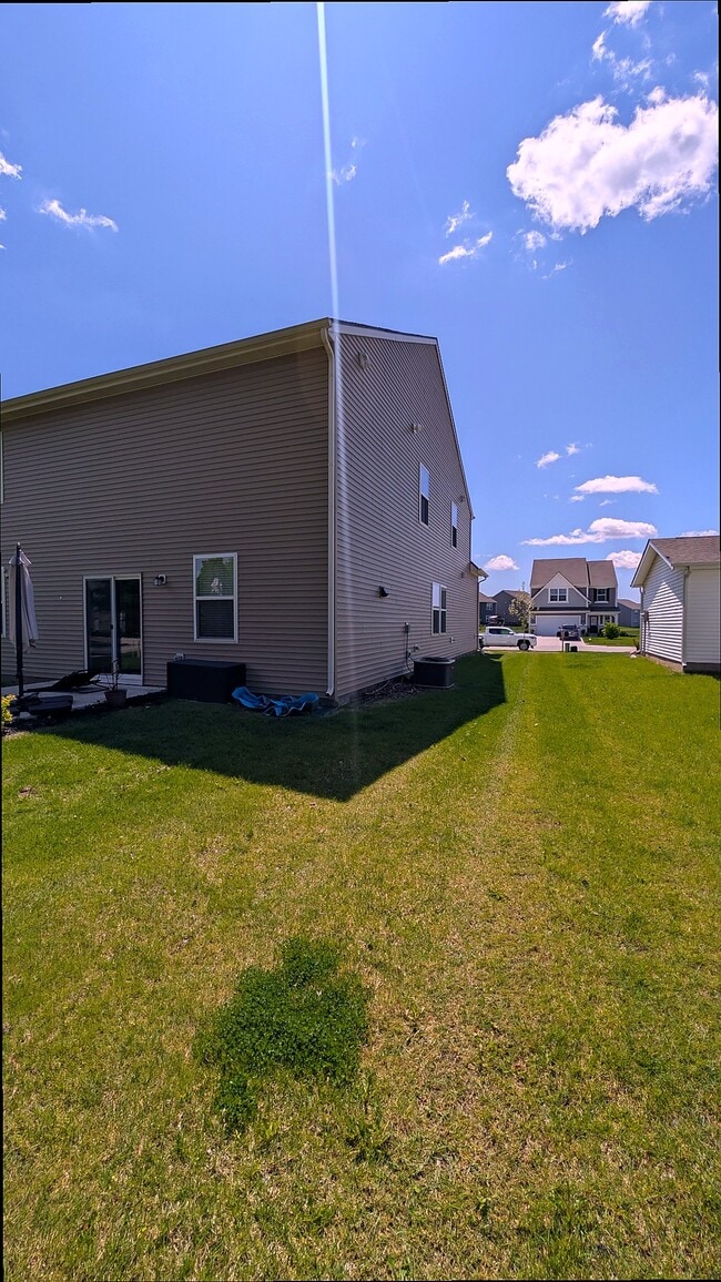 Photo - 9160 Larson Dr