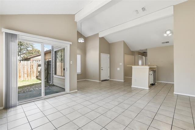 Photo - 216 Suttonwood Dr