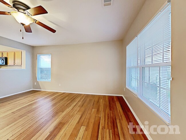 Photo - 4560 Stone Mountain Dr