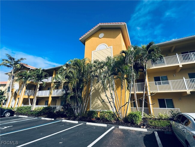 Building Photo - 10000 Maddox Ln Unit 223