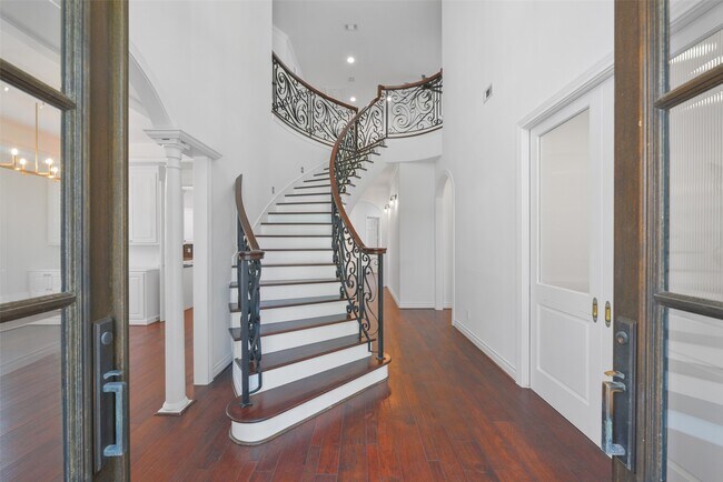 Photo - 3724 Wroxton Rd