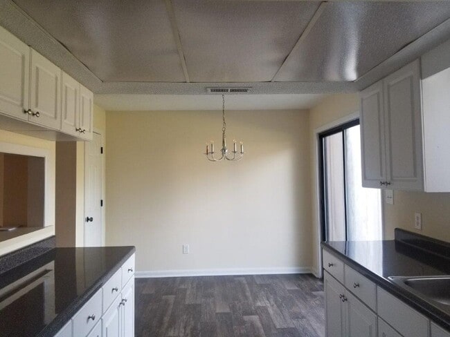 Photo - 1604 S Taylor St