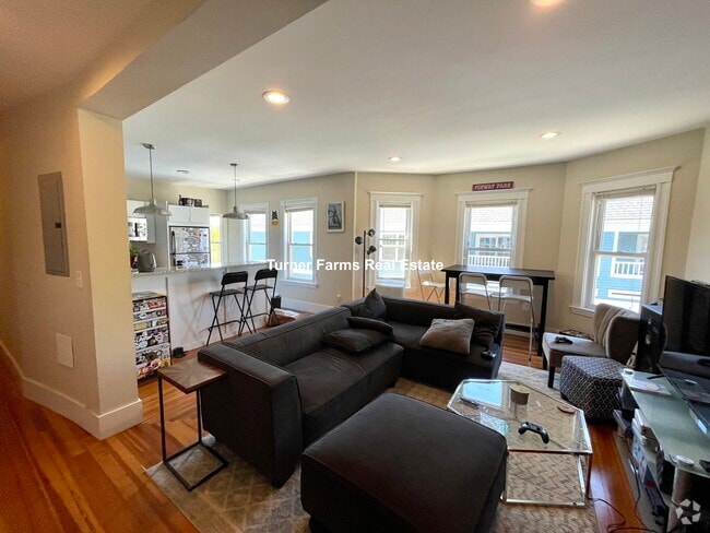 Building Photo - 102 Morrison Ave Unit 2 Rental