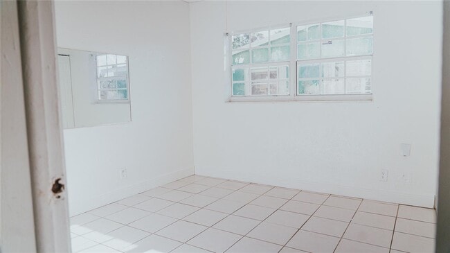 Photo - 6320 SW 10th Ct