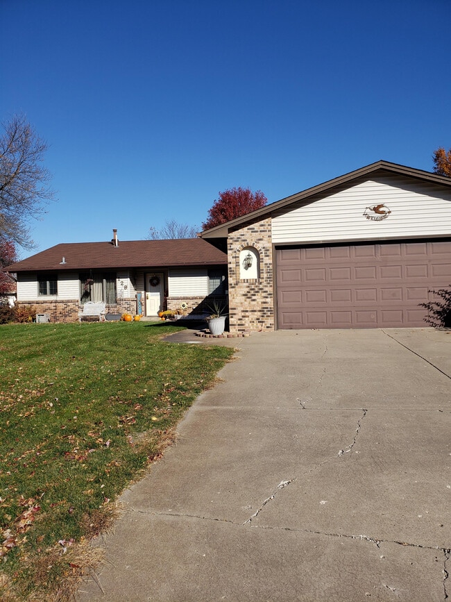 Photo - 127 Jerry Liefert Dr