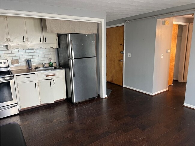 Photo - 2341 Monroe Ave Unit #2E