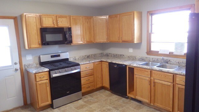 Photo - 113 E Custer St