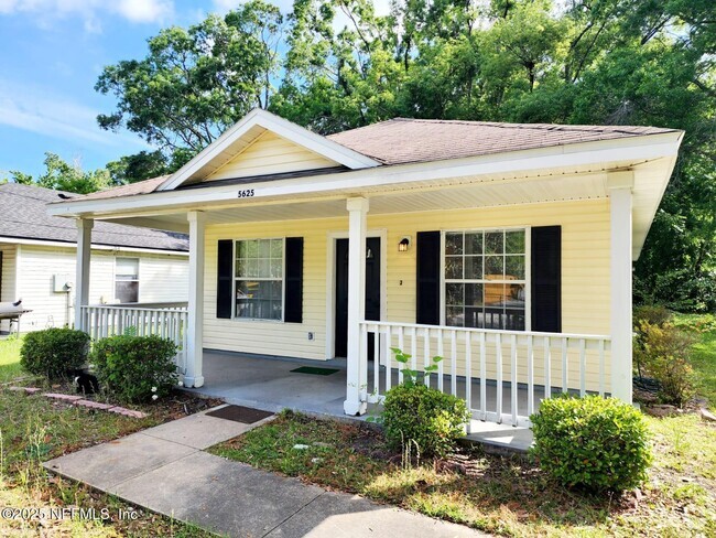Building Photo - 5625 Benedict Rd Rental