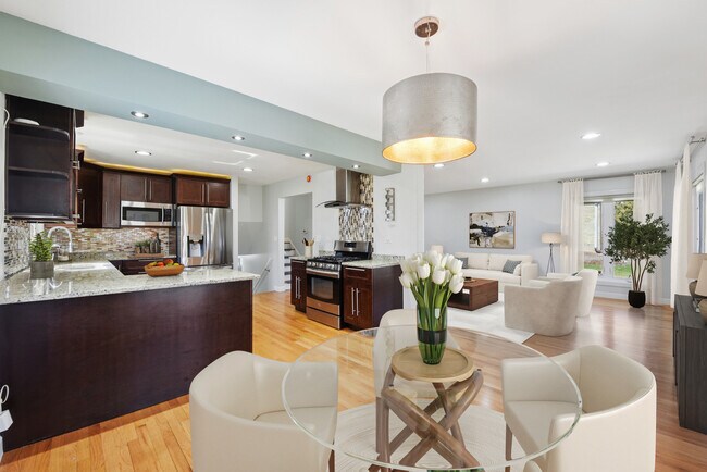 Photo - 604 S Edward St