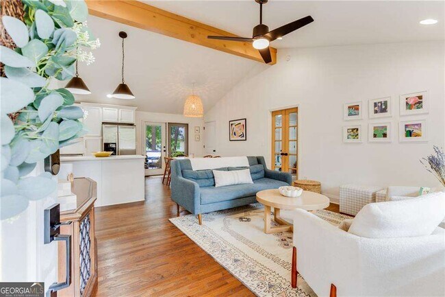 Photo - 2357 Cortez Way NE