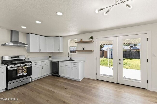 Building Photo - 3763 E Evans Dr