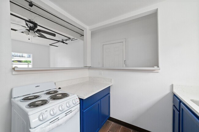 Photo - 3705 Mandell St Unit 4