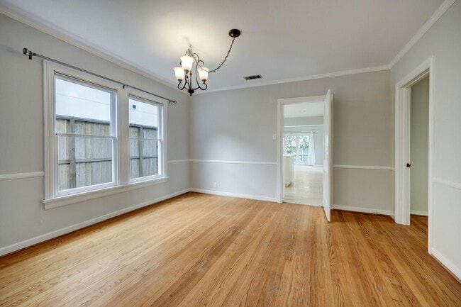 Photo - 2910 Plumb St