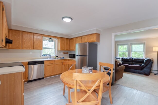 Photo - 198 Kearsarge St