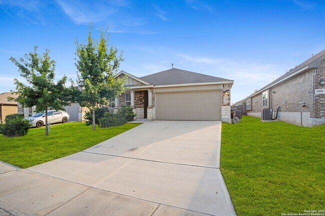 Photo - 3 Bedroom/2 Bath Potranco Run Subdivision