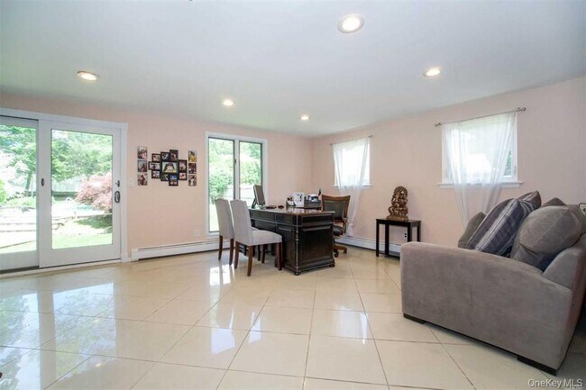 Photo - 2 Thorne Ct