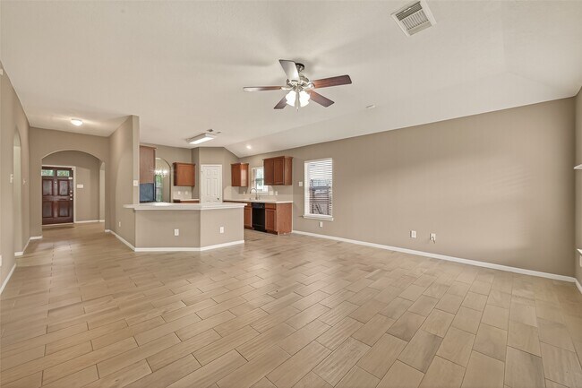 Building Photo - 926 Dracena Ct